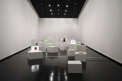 Daniel von Sturmer, The Field Equation, 2003. Photograph: Andrew Curtis. Courtesy the artist and Anna Schwartz Gallery.